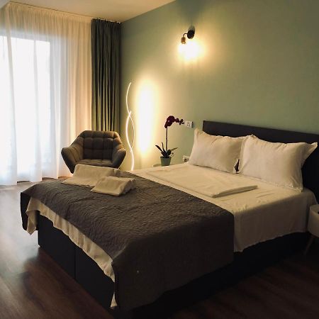 Casa Maranta Hotel Костинещи Екстериор снимка