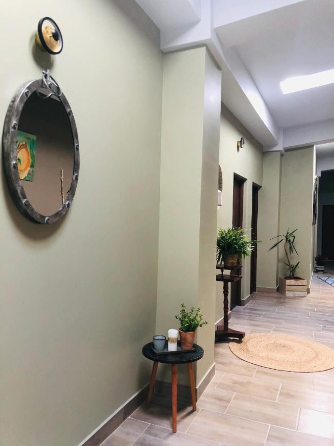 Casa Maranta Hotel Костинещи Екстериор снимка