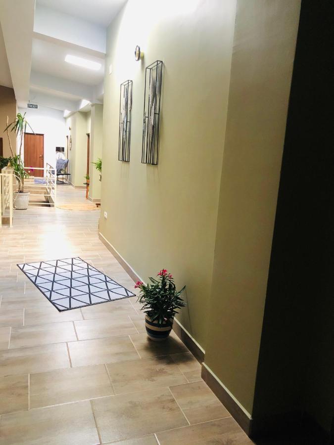 Casa Maranta Hotel Костинещи Екстериор снимка