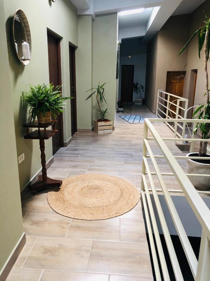 Casa Maranta Hotel Костинещи Екстериор снимка