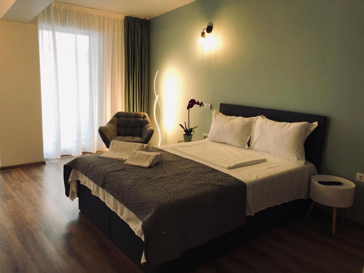 Casa Maranta Hotel Костинещи Екстериор снимка
