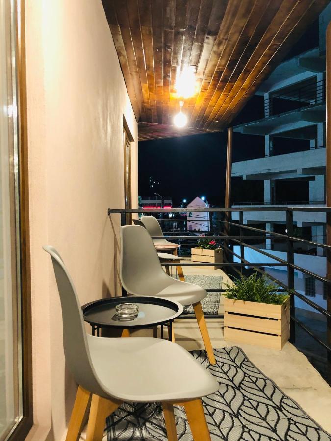 Casa Maranta Hotel Костинещи Екстериор снимка