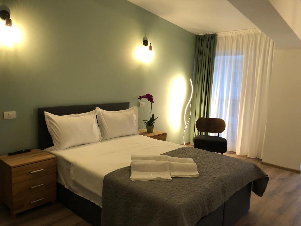 Casa Maranta Hotel Костинещи Екстериор снимка